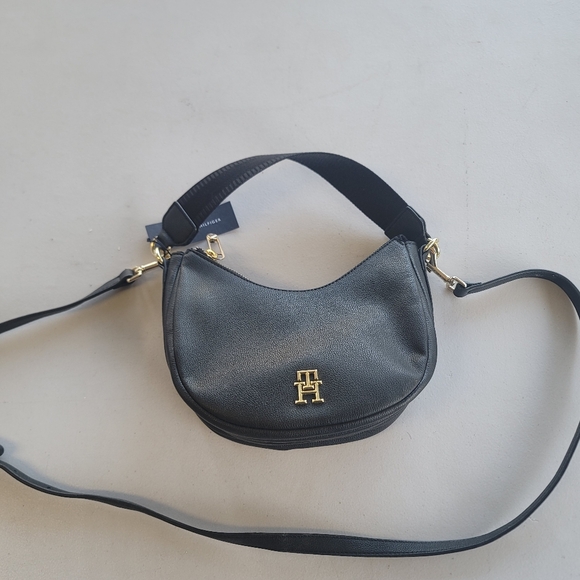 Tommy Hilfiger Faux Leather Crossbody Bag Purse Black - Picture 1 of 2
